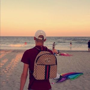 Meet your Posher, Seth